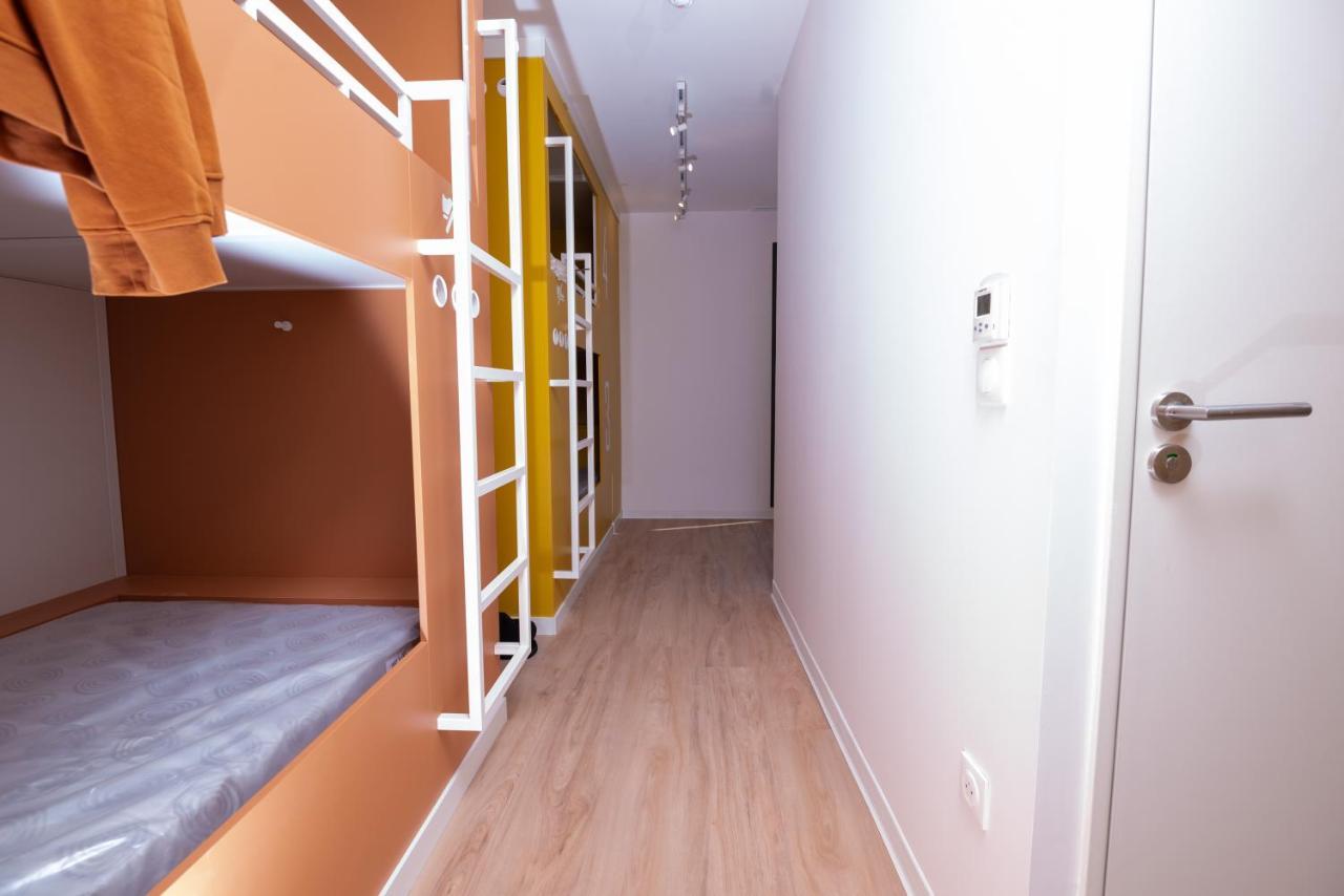 Hostel Le Hueb ตูลง ภายนอก รูปภาพ