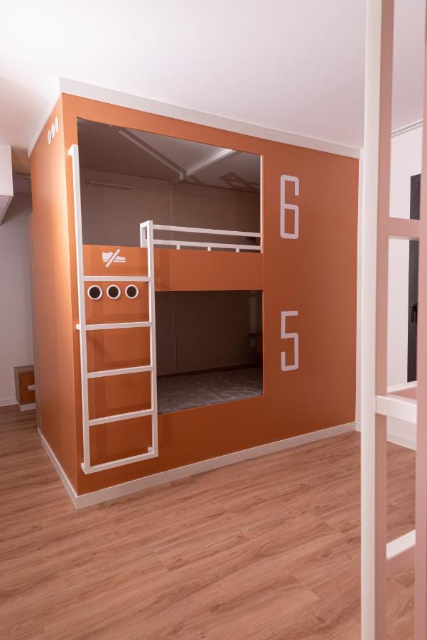 Hostel Le Hueb ตูลง ภายนอก รูปภาพ